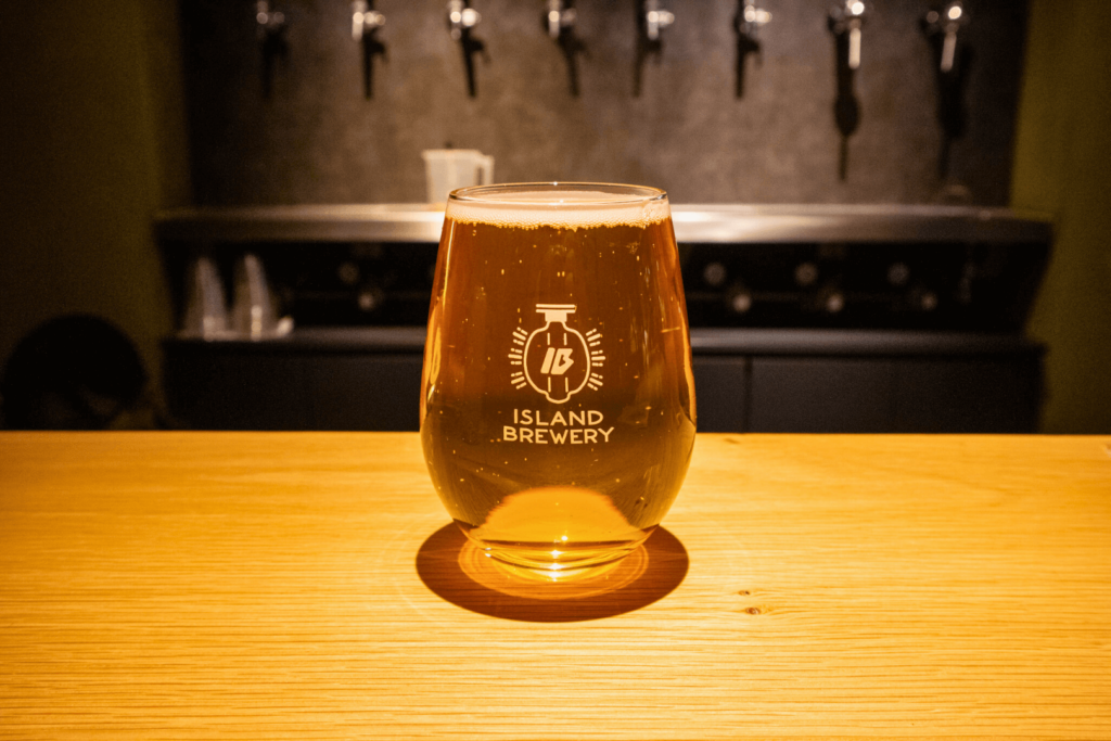 ISLAND BREWERY（アイランドブルワリー）の、GOLDEN ALE