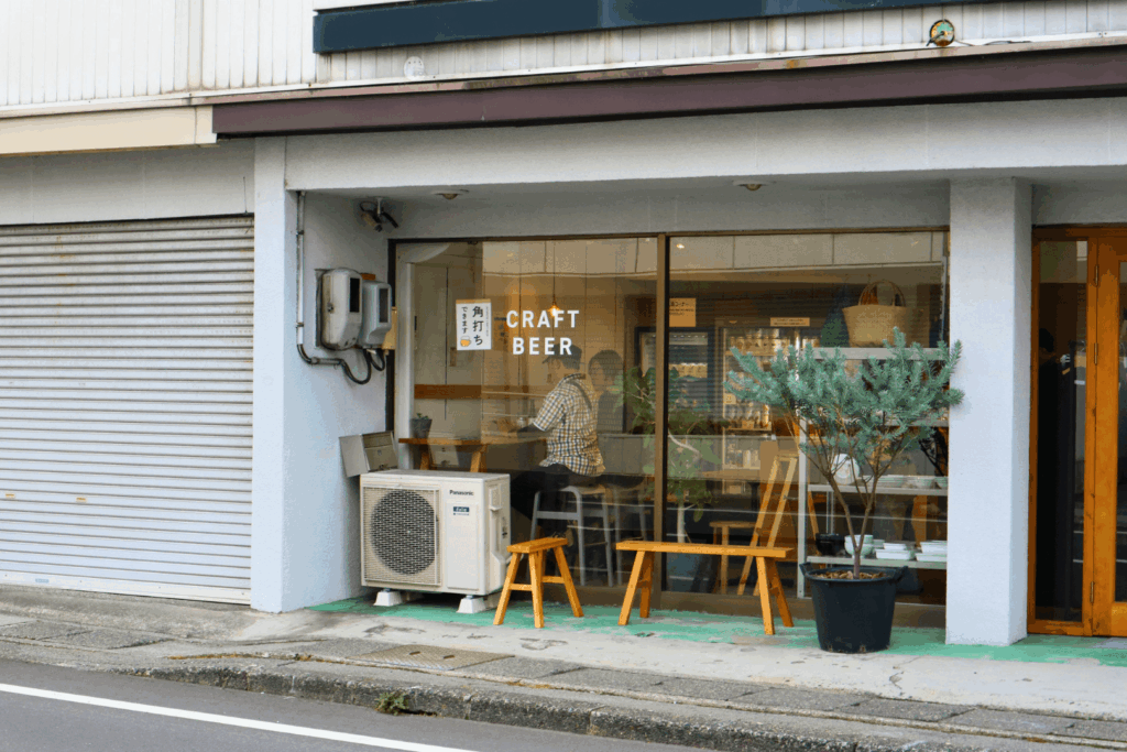 日用品とクラフトビール yuit(ユイット)上諏訪店の外観