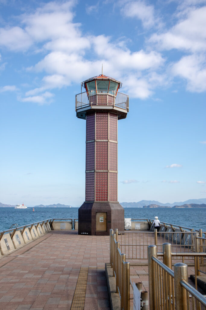 せとしるべ(高松港玉藻防波堤灯台)